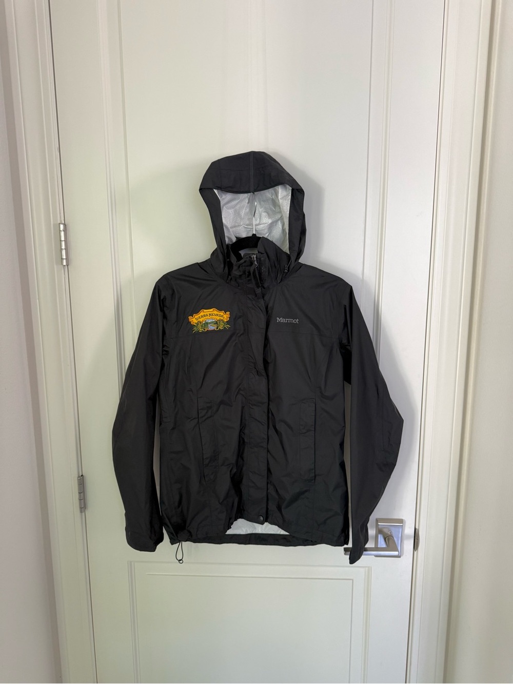 Marmot Women’s PreClip Waterproof Rain Jacket size Small Sierra Nevada Beer Logo